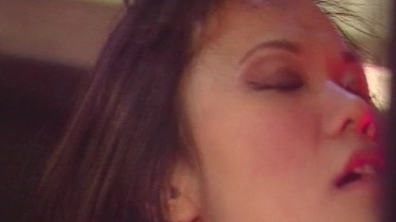 XXXEROTICONLY: Азиатскую красотку вылизали и пальцами до оргазма