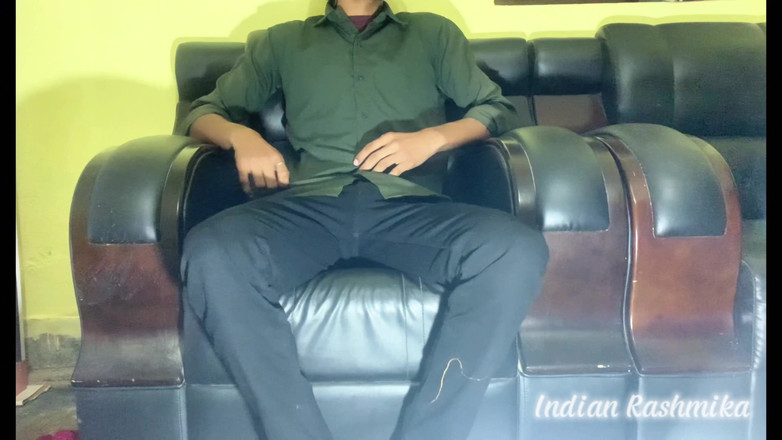 Junaid: Cewek nakal ini pengen bangat dientot habis-habisan sama kontol besar...