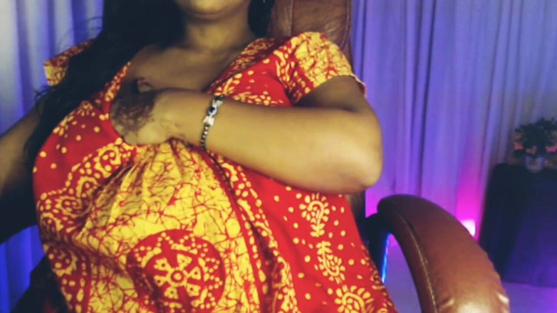 HotGirl21: Möpse muschi zeigen.