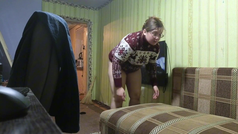 SchoolPrincess: Behind the Scenes Footage of a Bare-ass Sex Bed Transfer