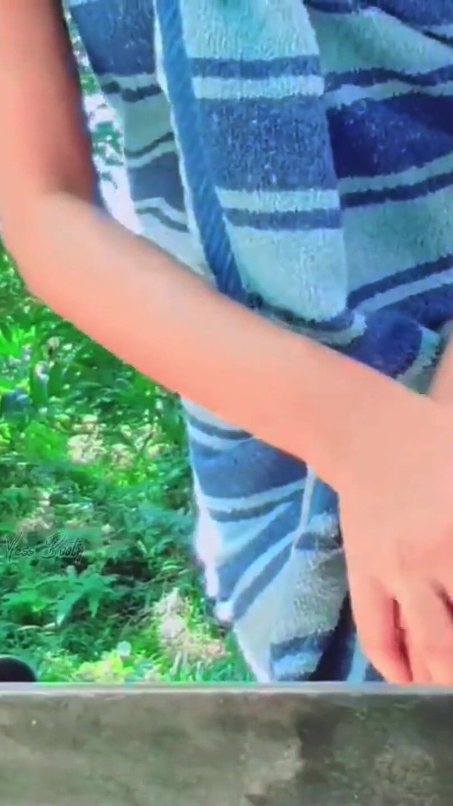 The Naughty Beauty Teen Girl Flinging Herself Outside Naked Pissing and Bathing