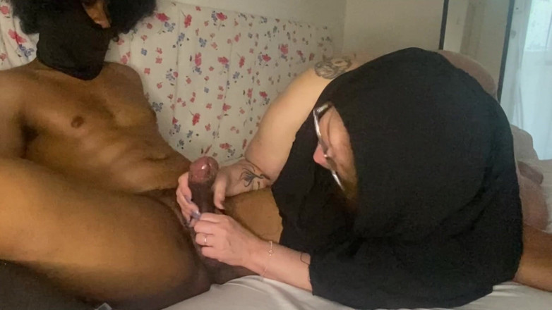 Daddykane: Algerisk gift styvmor älskar att leka med stor svart kuk i...