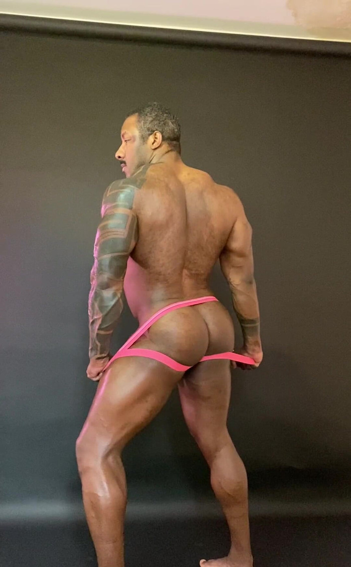 Amadeus: Bts Shoot avec pompage la suite à venir !