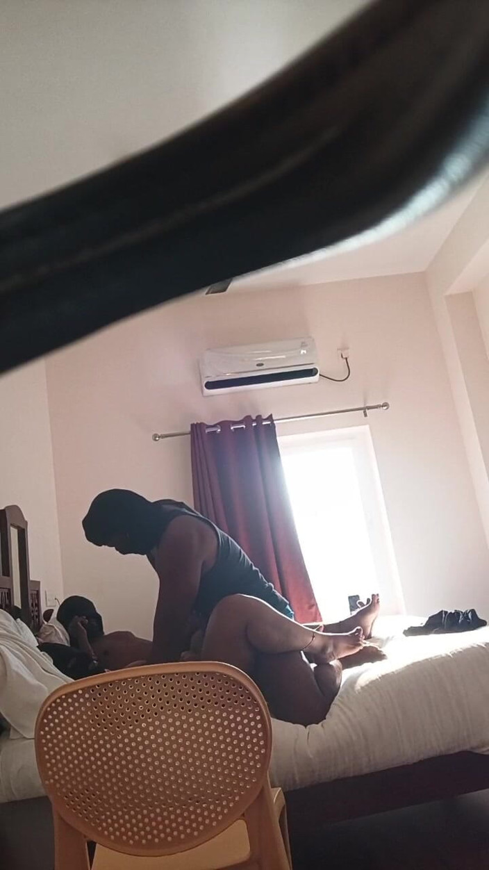 Reshmahotever: Sex în trei fierbinte tamil