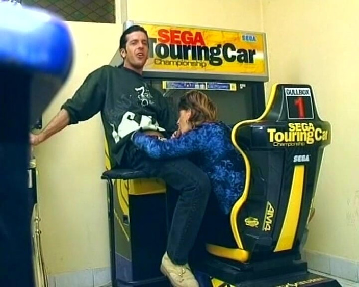 German's Old Chicks: 彼女のチンポをしゃぶるスキルを見せるドイツのおばあちゃん