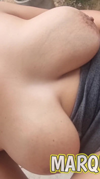 Weelderige Latijnse milf kont geneukt na een draaifiets. Sperma in de mond slikken