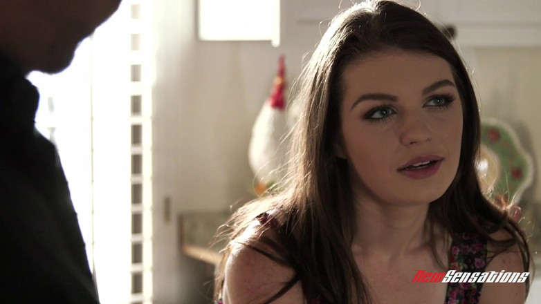 New Sensations: Anastasia geeft een gunst voor een gunst