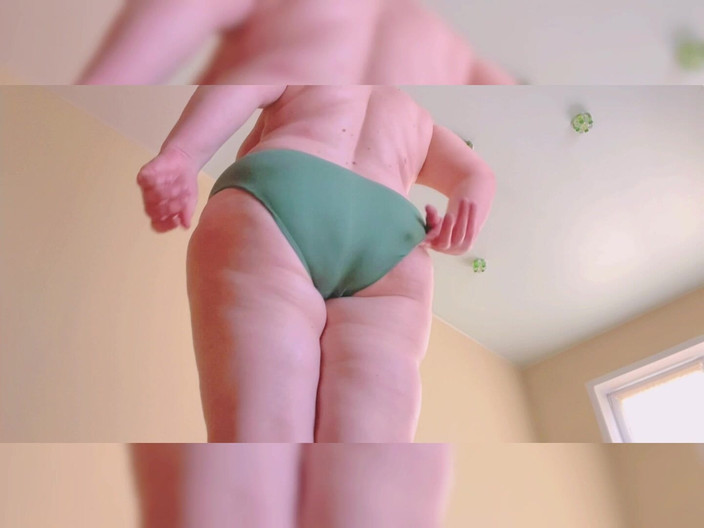 VikkiGeorgia: Höschen-show