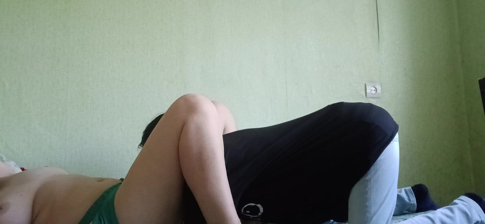 Lesbian-candys: Ich esse die reife behaarte muschi der stiefmutter meines freundes,...