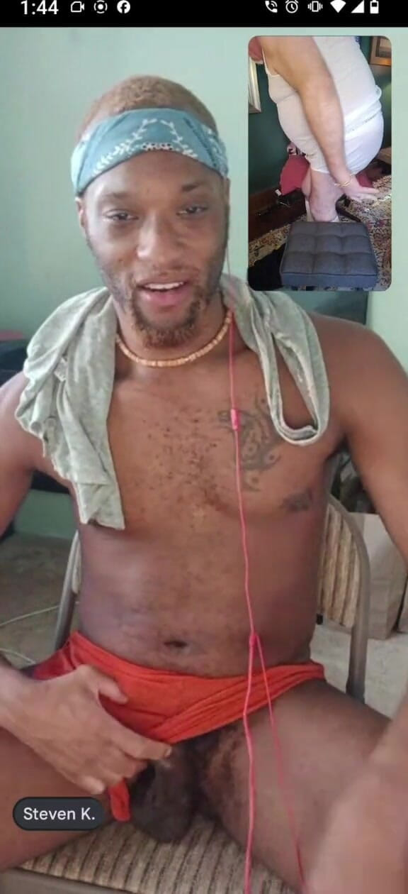 beardaddychub: Pris en train de devant la caméra