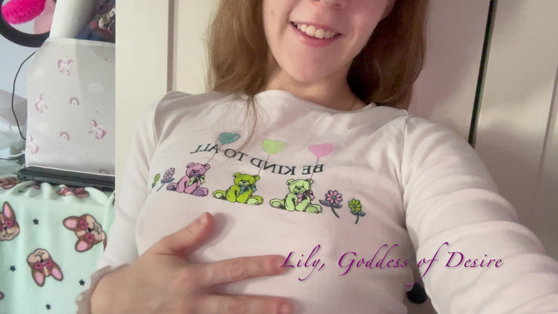 Lily, Goddess of Desire: Strip-tease timide mais très sexuelle