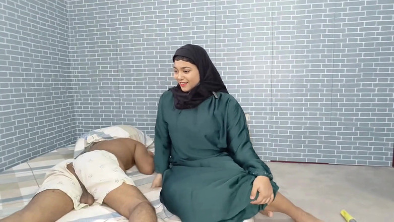 QueenSonali: Heet moslimmeisje werd afgeleid nadat ze de grote pik van...