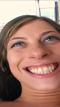 Lily Rose Ray es una de las vecinas en la cinta de sexo