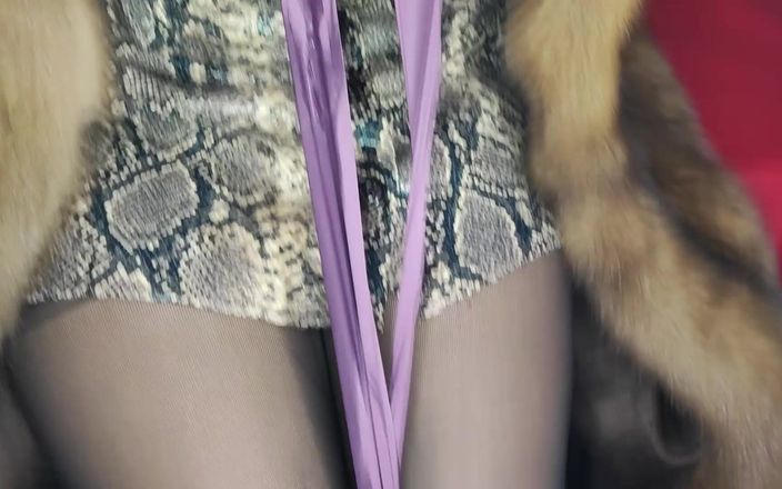 Princess18_: Bondage in pelliccia