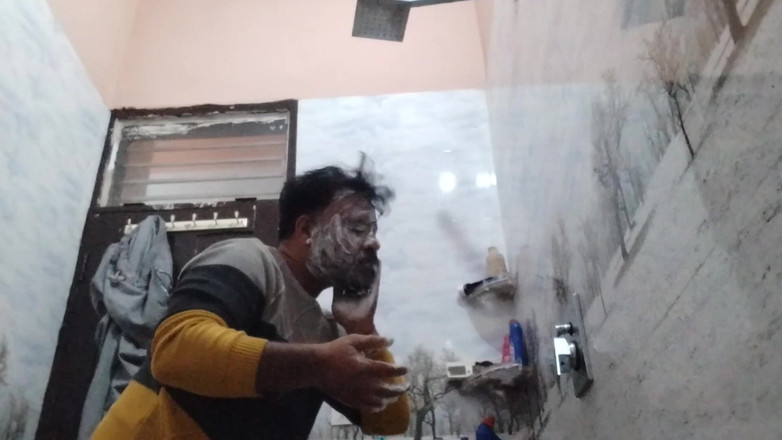 Austin Rose: Sugardaddy Badet Nackt