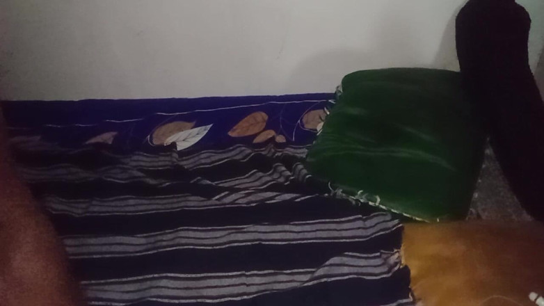 Santhi89: Hausfrau sehr schöne stimme natürliche nippel heiße große möpse, schöner...