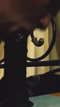 Estique a passagem da garganta. Dildo Throatfuck POV