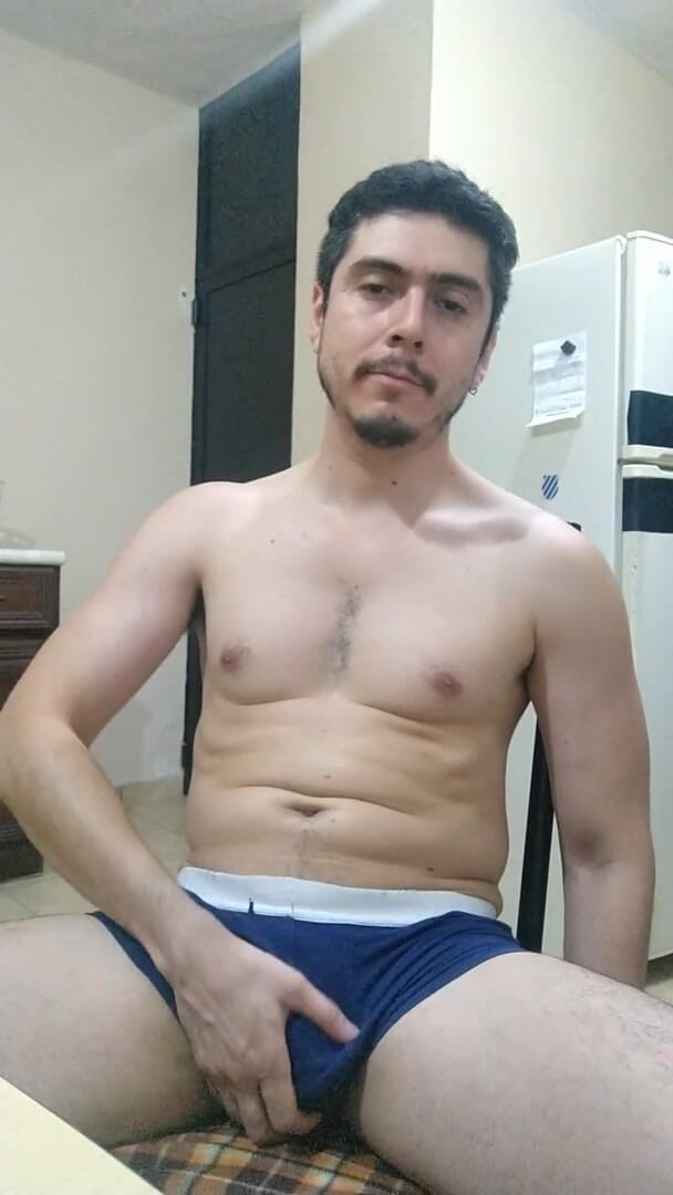 Tabasco Jake: Lelaki kacak flexing dan menunjuk-nunjukkan zakar panjang lembik