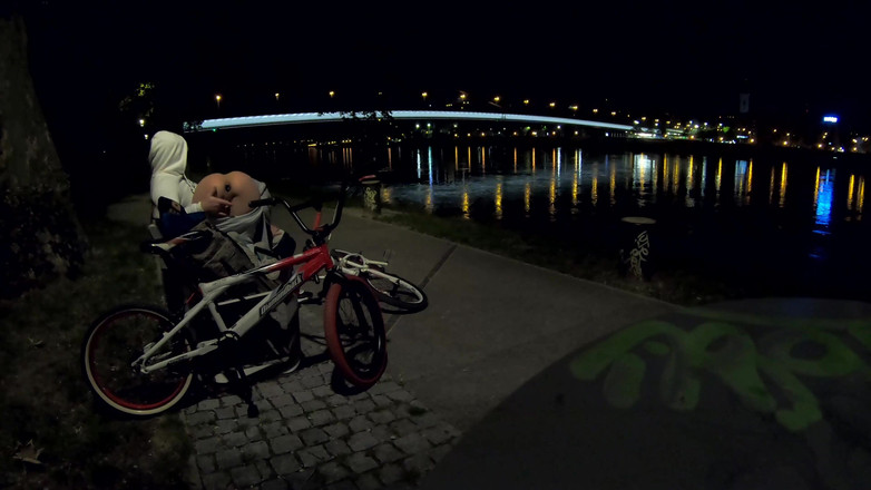 DedeDeville: Seks amatir yang sangat berisiko dan cepat dengan saudara tiriku,...