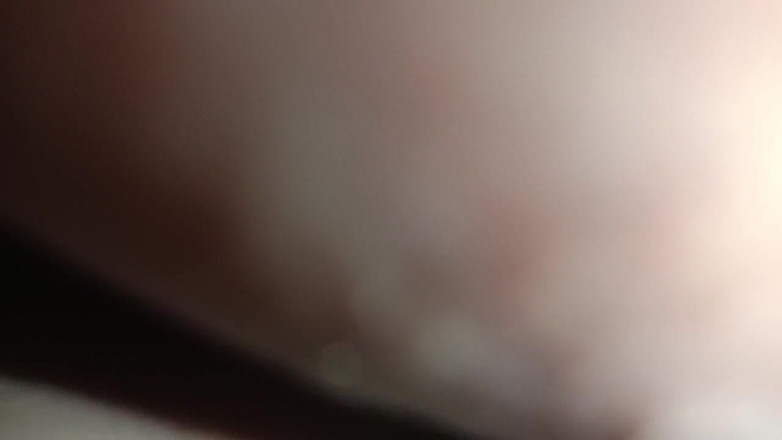Chubbyme Pinay: Si masturba e si siede sul mio cazzo duro