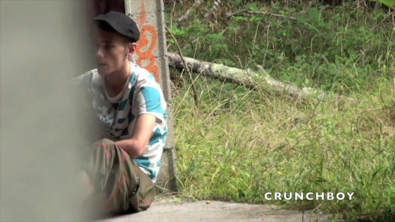 Crunch Boy: Twink fucked by straight stud outdoor