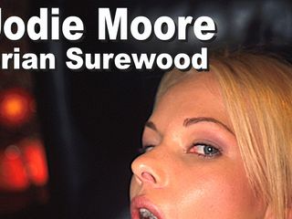 Edge Interactive Publishing: Jodie Moore &amp; Brian Surewood: lutschen, ficken, anal, abspritzen