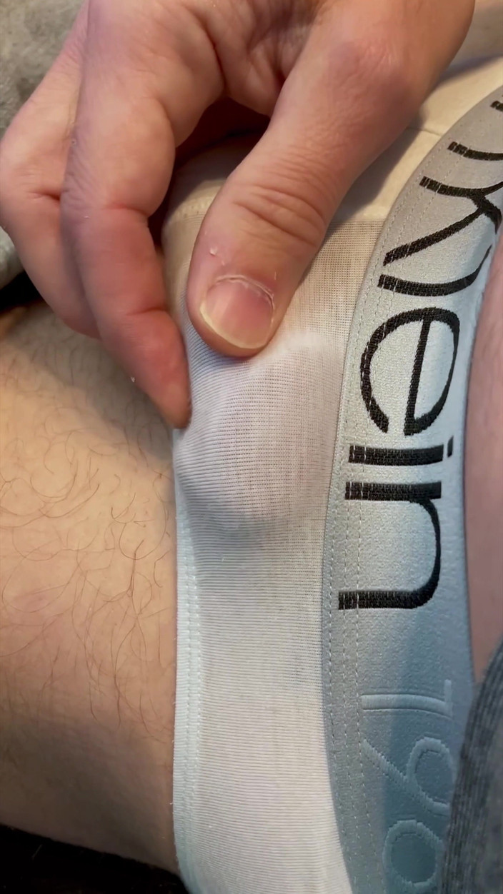 NakedFoxx: Frenulum orgasmus und sperma, indem ich meinen schwanz durch meinen...