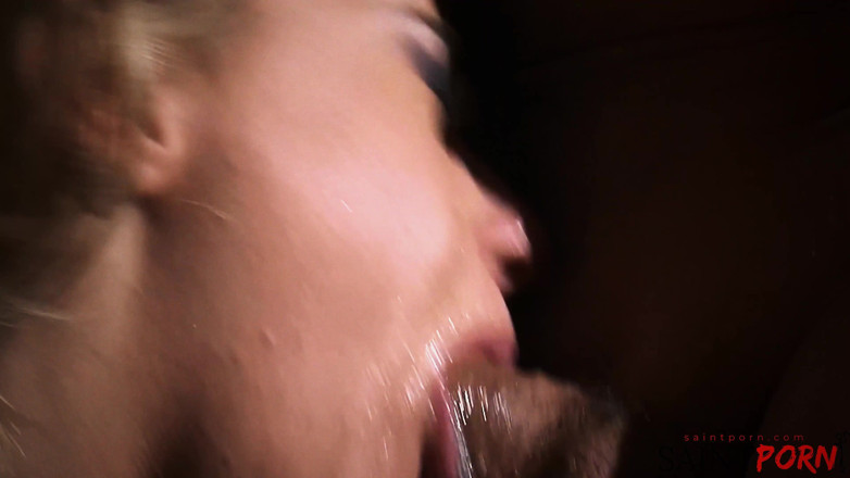 SaintPorn: Nikky thorne si diverte a prendere sborrate sul suo seno