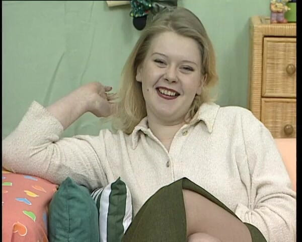 YOUR FIRST PORN: Mollige Julia Wichst Sich Zweimal Gluecklich - Chubby Julia Happily Jerks...