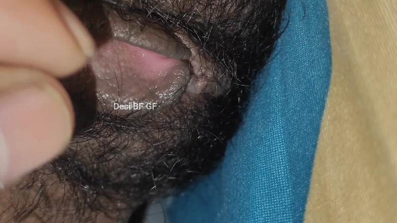 Manoj12015: Äta flickvän tight hårig fitta och knulla hårt och suga...
