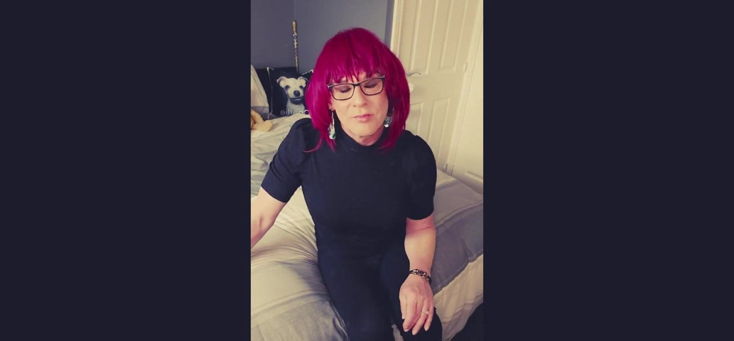 Red Underwear for You (Juniperberi crossdresser)