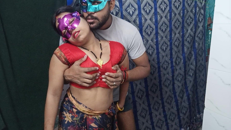 Hindi-Sex: Apasionada pareja india real sexo casero - crudo, sin filtrar, cachonda...