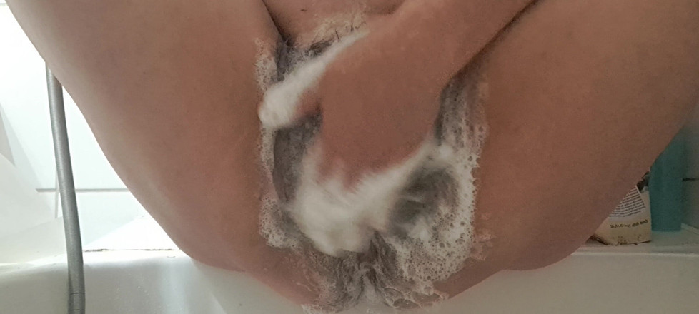 Mommy big hairy pussy: 화장실에서 시오후키 자위