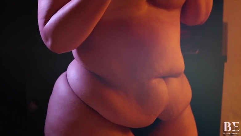 Blush erotica: Blush erotica - sexy in zonde stadsprinses Lissa masturbeert in het...