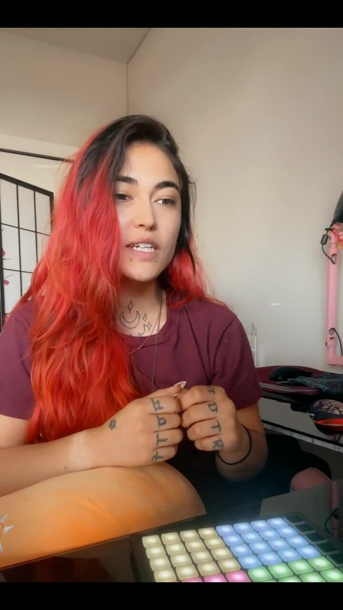 lilRavenFox: تحديث ليل موسم ليو سعيد يا رفاقي