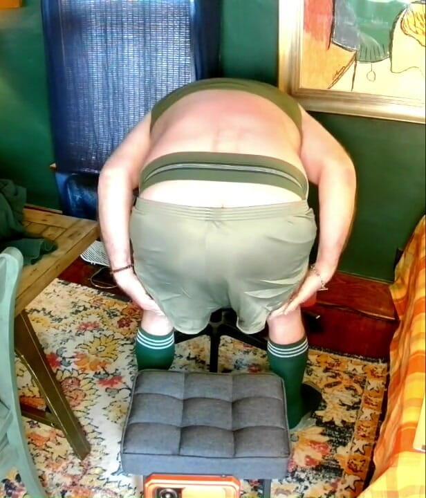 beardaddychub: Melancap dalam hijau!
