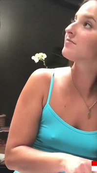 Eurosexdiary - une brune excitée se fait éjaculer dans la chatte par une grosse bite