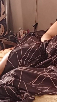 Ho condiviso un letto con la mia matrigna l'ho scopata in bocca e poi nella figa alla pecorina