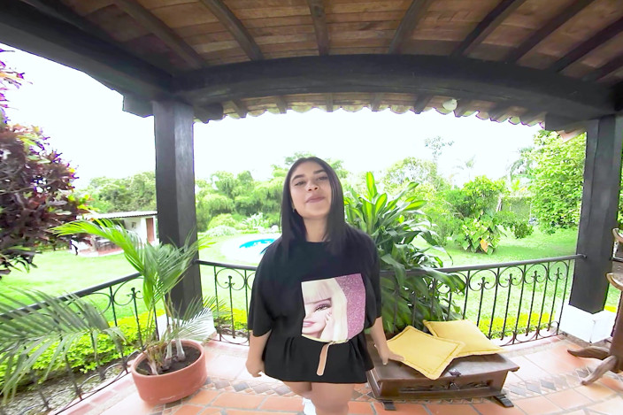 VR Latina: Big Booty Beauty