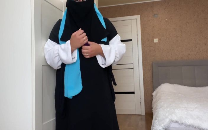 Lux Eva: Isteri Arab bertudung menemui mainan seks semasa membersihkan dan menjadi...