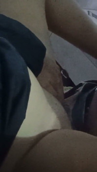 เพื่อนถูควยเขากับหีของฉันและเย็ดฉันต่อหน้าผัวที่เมียมีชู้ของฉัน