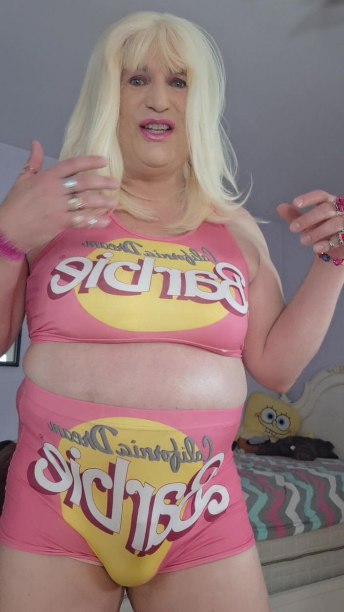 Victoria Lecherri: Bimbo Knull Docka!