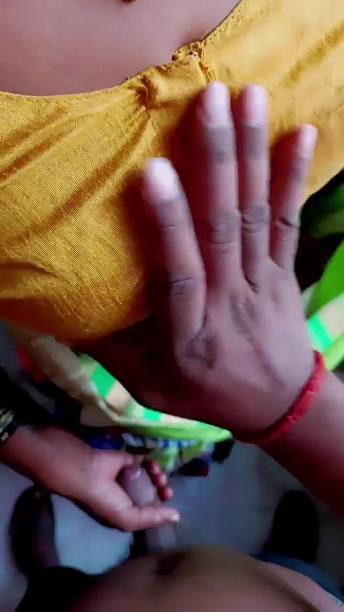 FULLMJEDETI: Culo frotado en coño indio en la mano