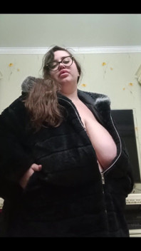 Im Nude Under Coat