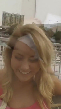 La prima sega con i piedi della bionda carter cruise abbronzata!