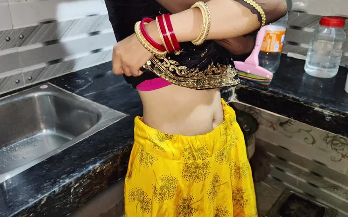 KavitaBhabhi: Stepsister Was Washing Dishes in Kitchen, but Then