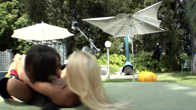 Date your Dreamgirl: Tante seksi rambut pirang menggoda rosebud si cewek hot rambut...