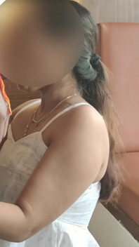 เลขานุการริยา ดูดควยหัวหน้าเพื่อขอเลื่อนตำแหน่ง