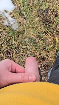 조금 위험한 오줌 - 자연 산책 중 POV 야외 남성 오줌