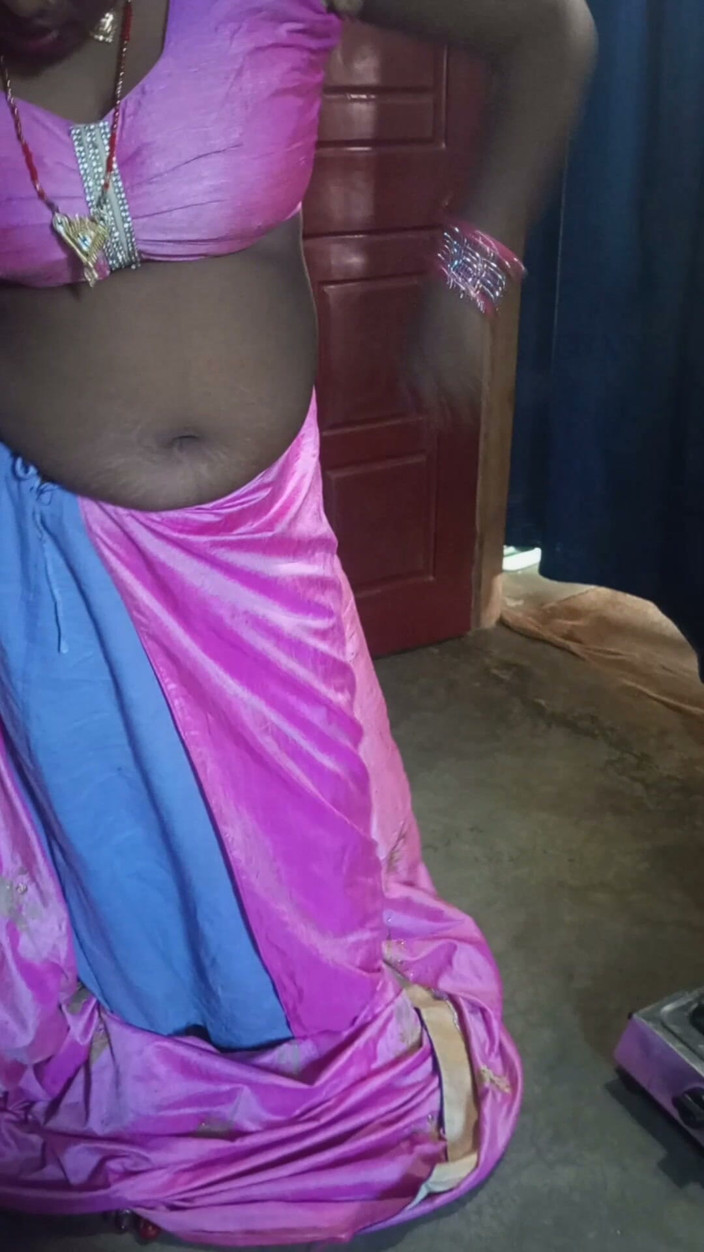YangZi 69: Moster ser vacker ut i rosa saree, jag knullade henne.